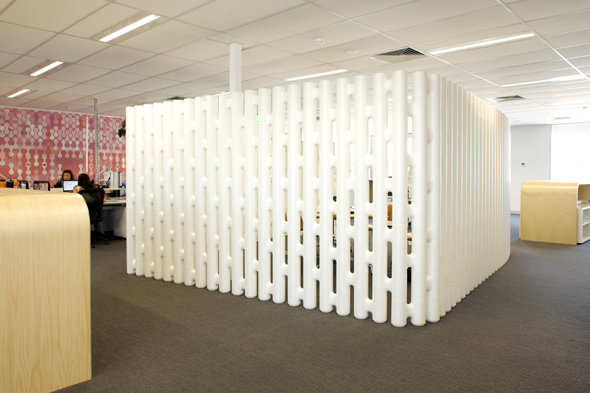 Freestanding LINK office partitions in the open-plan office of Grey Group in Melbourne
