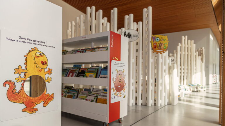 LINK room dividers for “Monstrobulles” at the Saint-Malo media library
