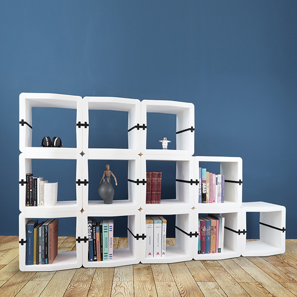 White U-CUBE stepped bookshelf of 48 modules
