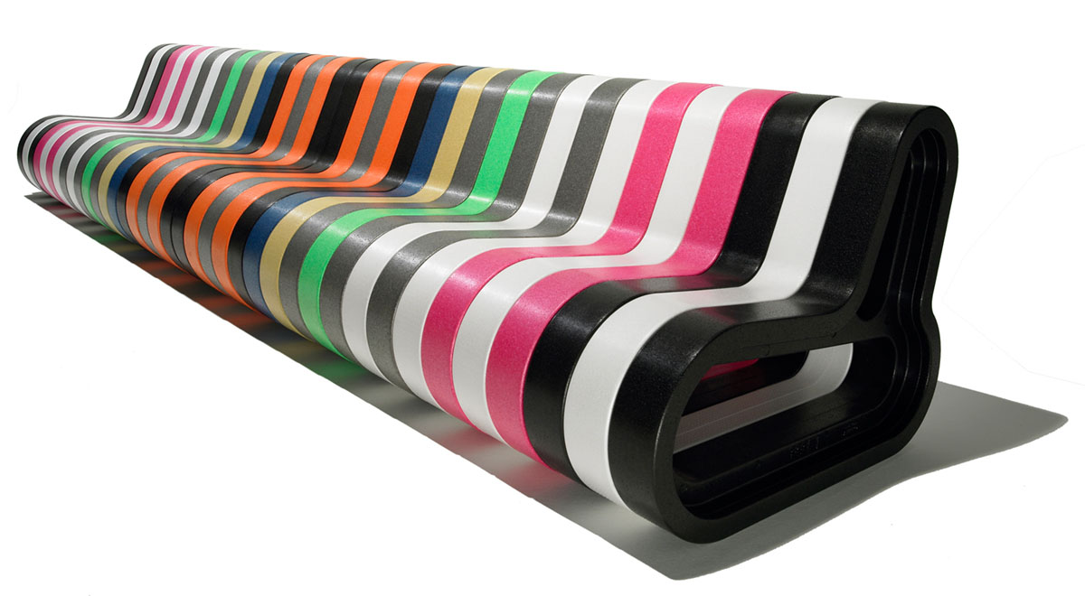 Long Q-COUCH bench made of many colourful striped modules